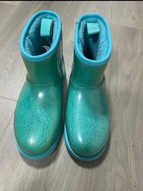 UGG Classic Clear Mini Rain Boots